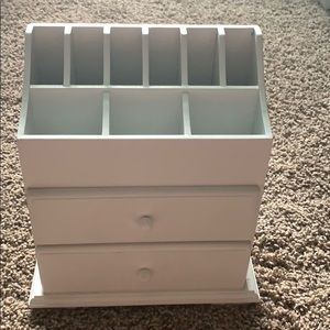 Makeup organizer